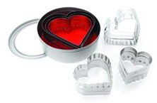Picture of 6 PIECE STAINLESS STEEL HEART PASTRY CUTTER